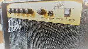 Learn how to set up the amplifier for your guitar